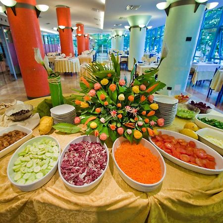 Hotel Ivano ริมินี ภายนอก รูปภาพ