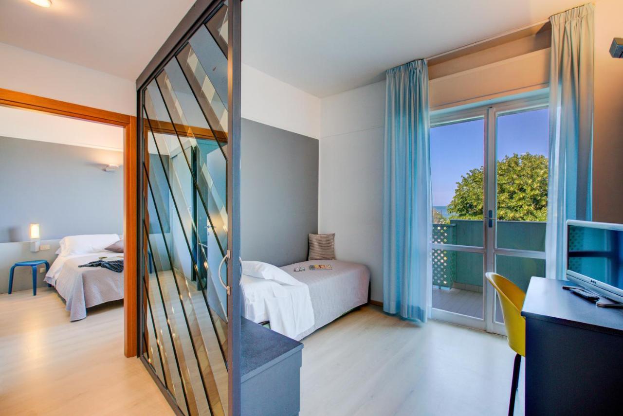 Hotel Ivano ริมินี ภายนอก รูปภาพ