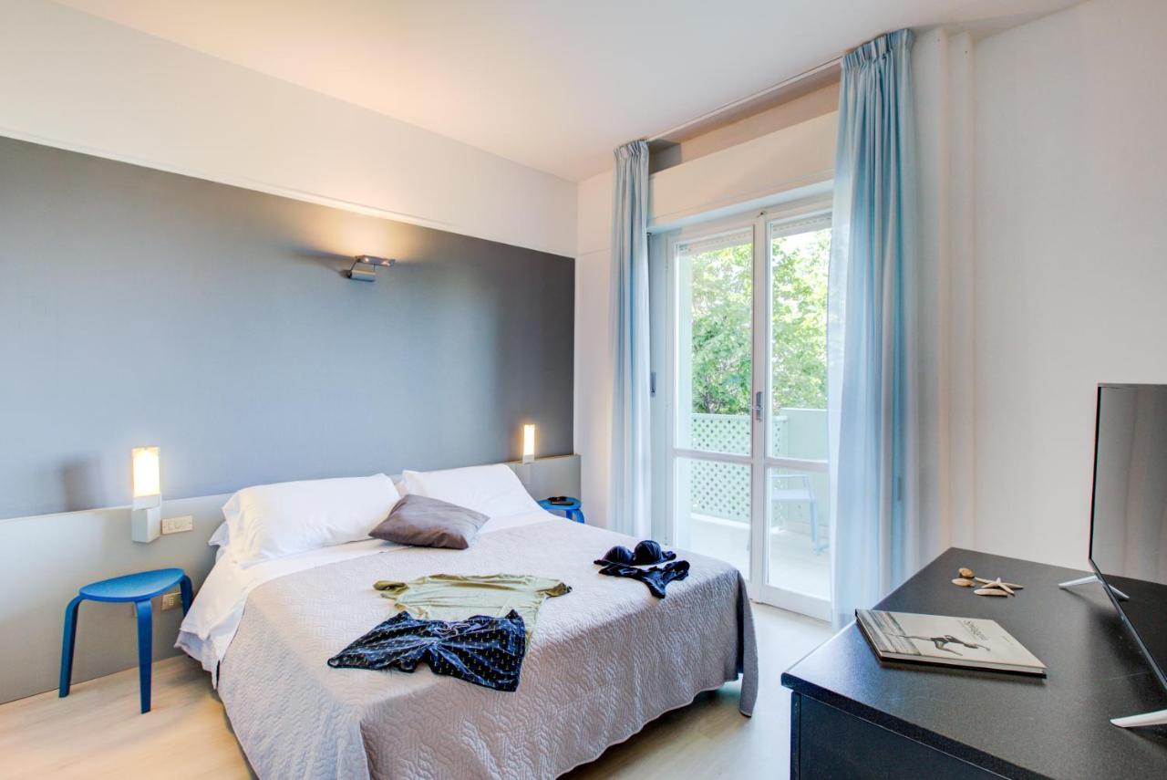 Hotel Ivano ริมินี ภายนอก รูปภาพ
